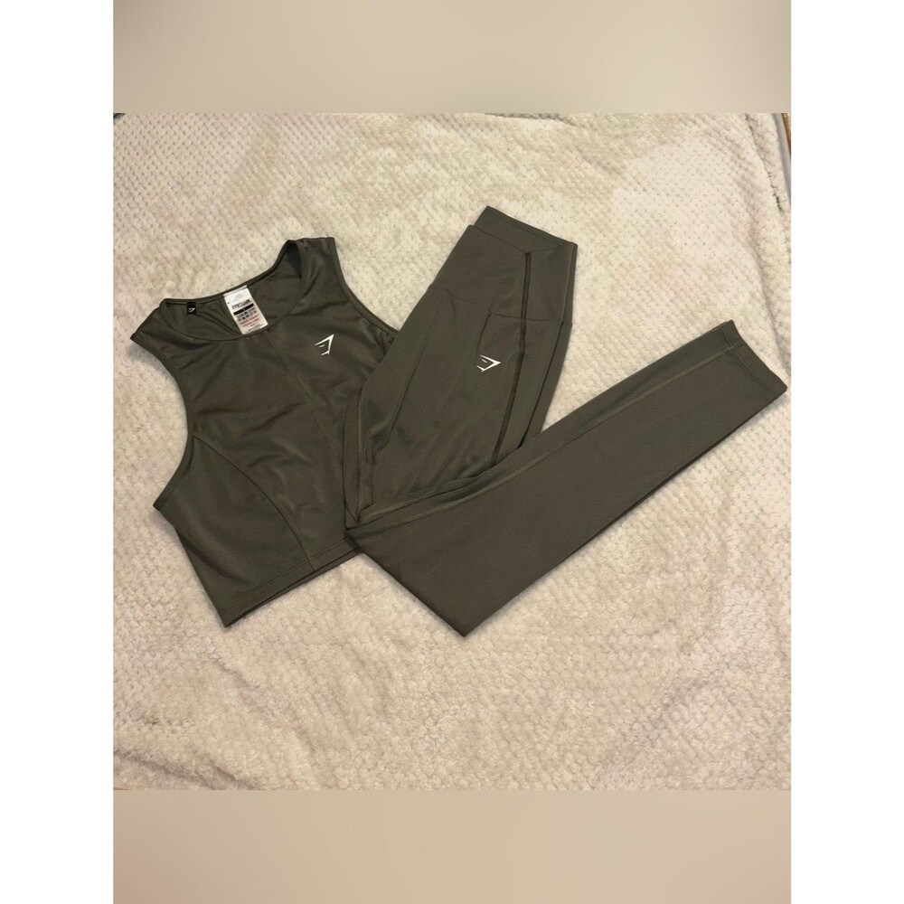 GYMSHARK Workout Set — Olive Green | S